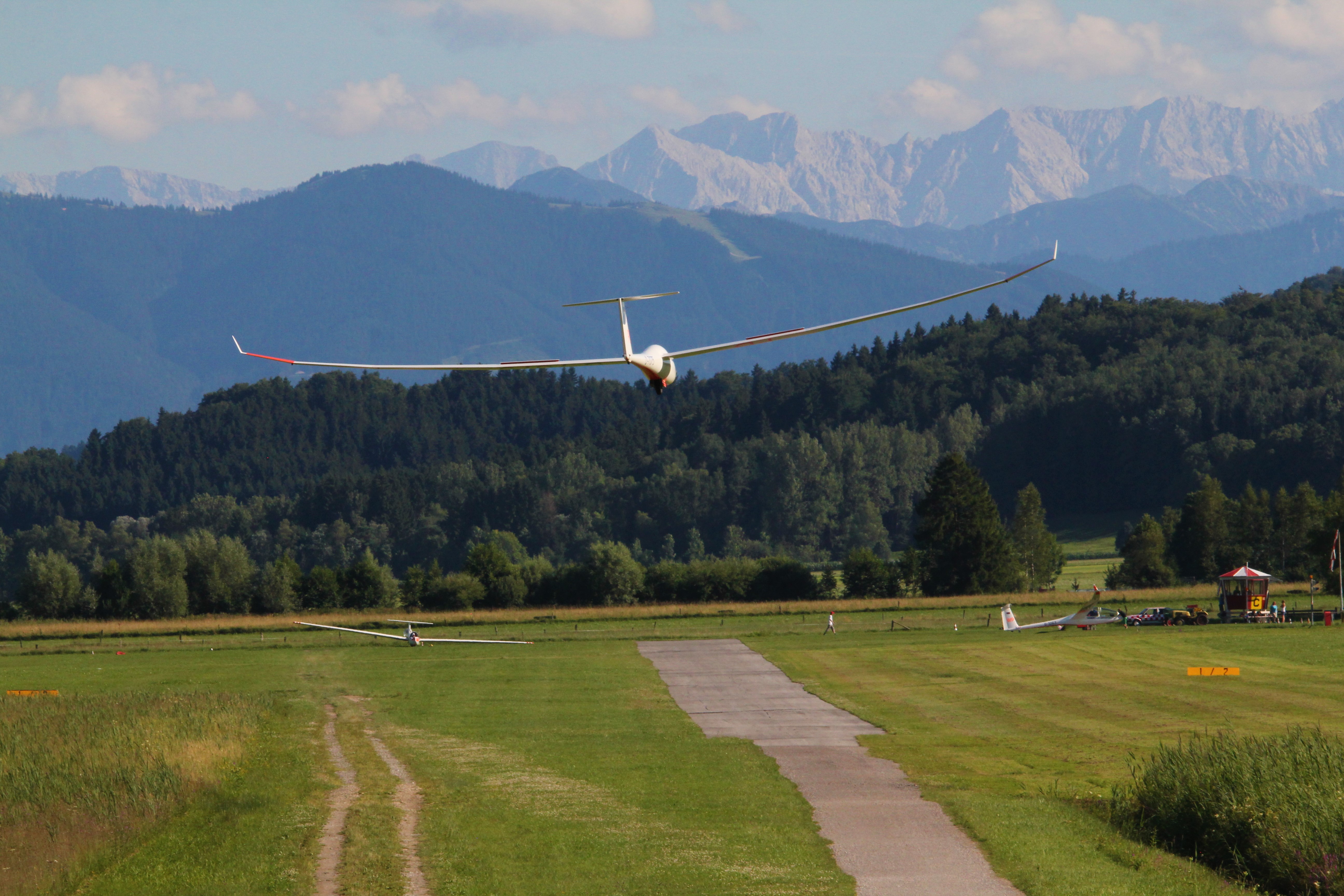 Cockpit-Ansicht beim Segelflug